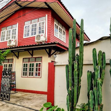 Champion Hostel 2 (Adults Only) Chiang Mai Exterior foto