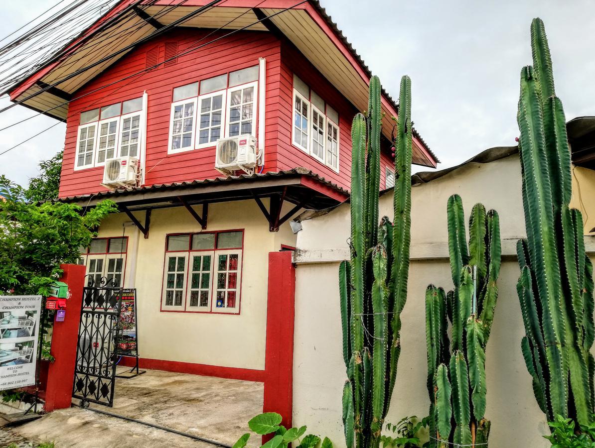 Champion Hostel 2 (Adults Only) Chiang Mai Exterior foto